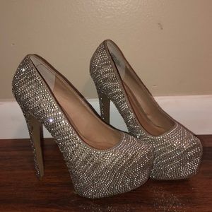 Steve Madden pumps